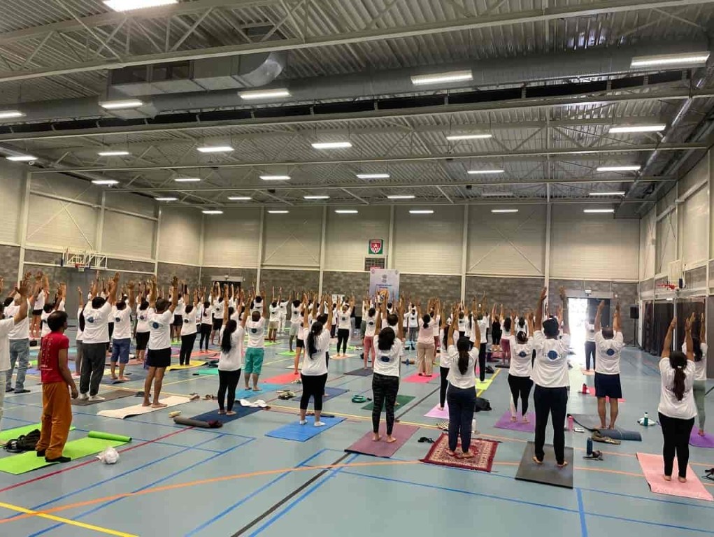 VEDIC YOGA by REETU MEHTA